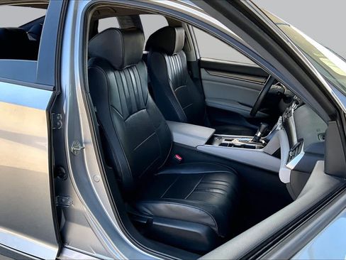 Used 2019 Honda Accord LX image 9