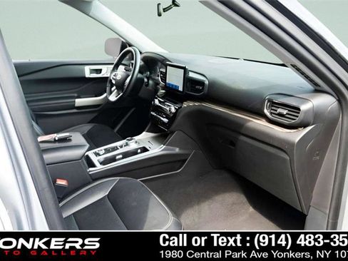 Used 2023 Ford Explorer Limited image 39