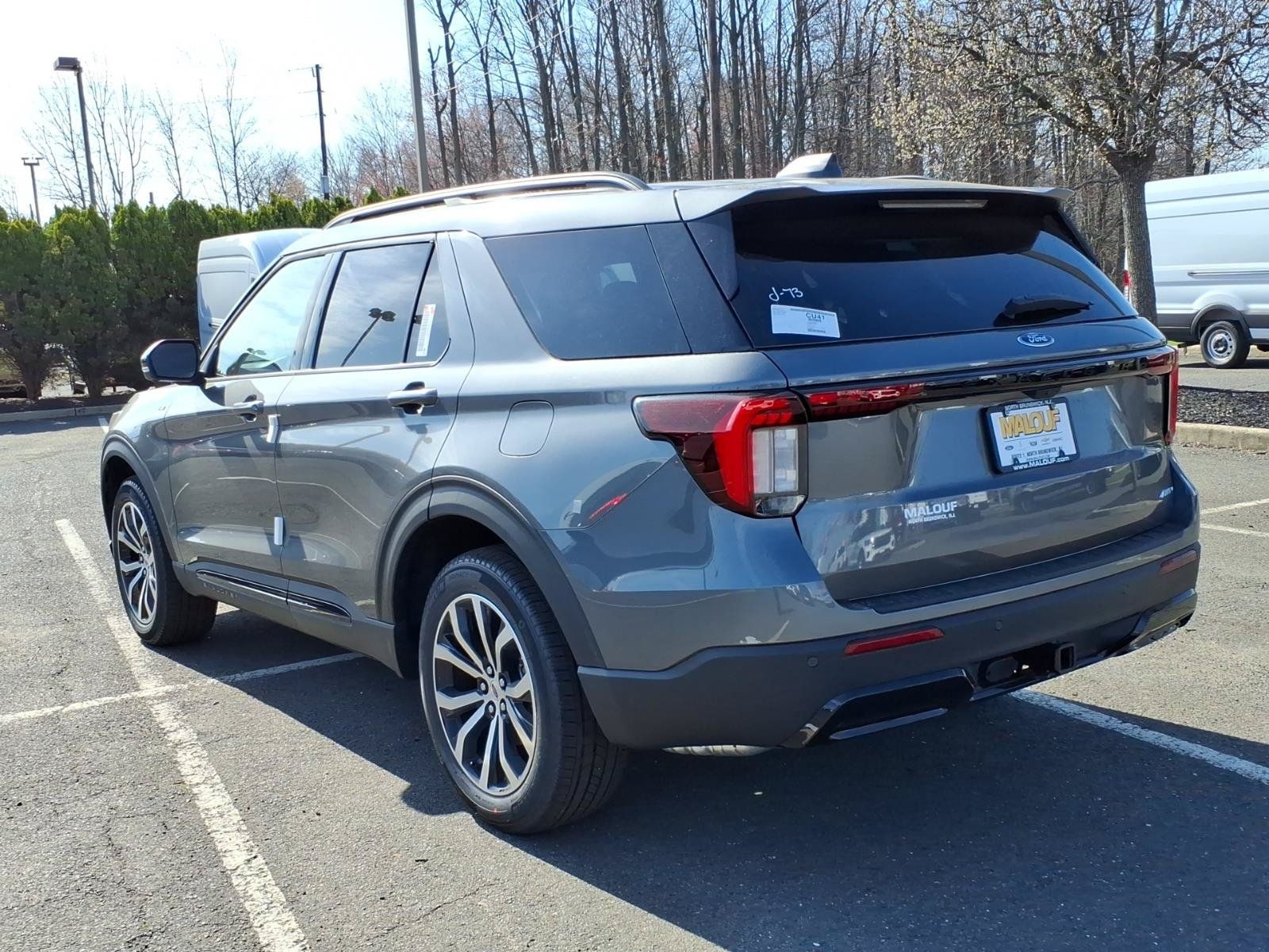 New 2026 Ford Explorer ST-Line AWD/4WD image 4