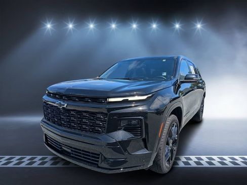 Used 2024 Chevrolet Traverse RS w/ LPO, Floor Liner Package AWD/4WD image 6