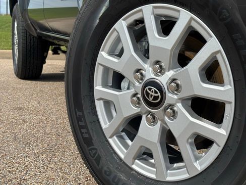 New 2026 Toyota Tacoma SR5 RWD image 2