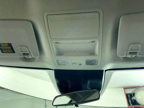 Used 2022 Ford Maverick Lariat image 9