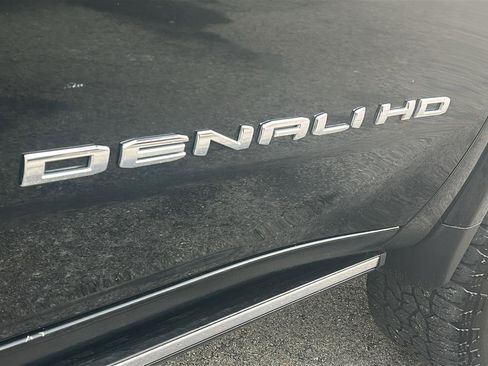 Used 2024 GMC Sierra 2500 Denali Ultimate w/ Snow Plow Prep/Camper Package image 8