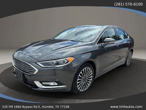 Used 2017 Ford Fusion Titanium FWD image 3