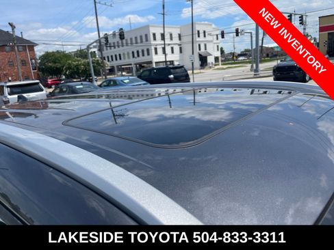 Used 2021 Toyota Highlander XLE FWD image 5