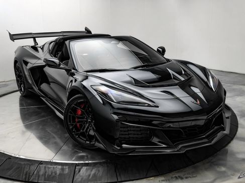 Used 2026 Chevrolet Corvette ZR1 w/ ZR1 Carbon Fiber Aero Package RWD image 33