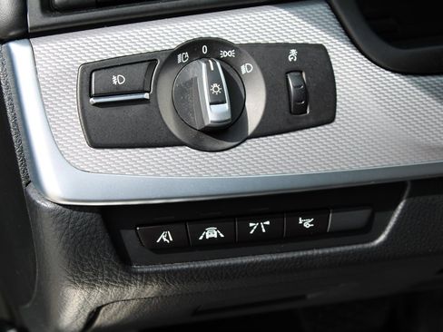 Used 2015 BMW 550i xDrive Sedan image 30