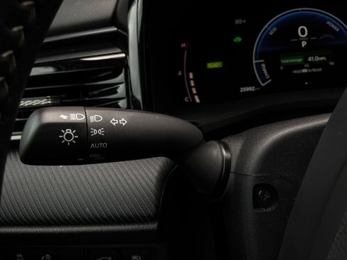 Used 2025 Toyota Camry SE FWD image 35