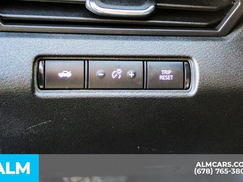 Used 2024 Nissan Altima 2.5 SV image 30