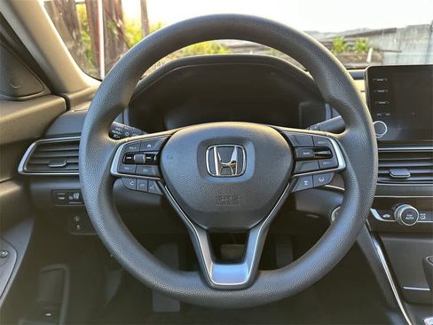 Used 2019 Honda Accord EX image 16