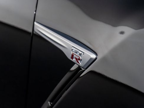 Used 2021 Nissan GT-R Premium image 28