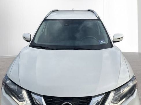 Used 2019 Nissan Rogue SV image 10