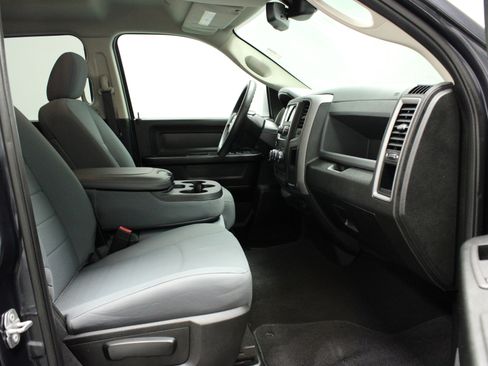 Used 2019 RAM 1500 Express image 18