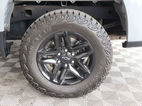 Certified 2024 Chevrolet Silverado 1500 Custom Trail Boss image 17