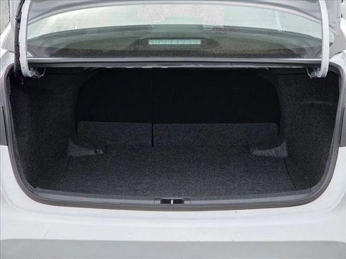 Used 2025 Toyota Corolla LE image 6