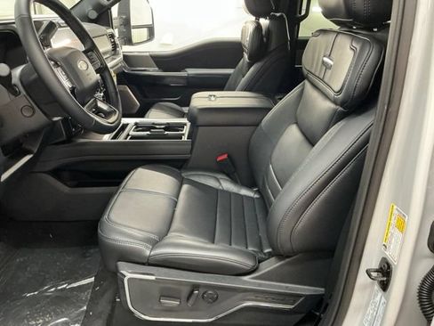 New 2026 Ford F250 Platinum w/ Tremor Off-Road Package AWD/4WD image 14