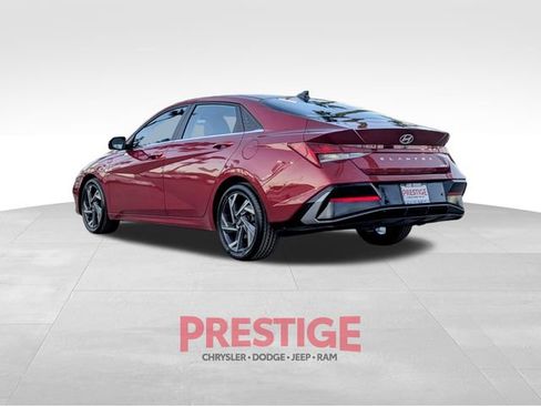 Used 2024 Hyundai Elantra Limited image 9