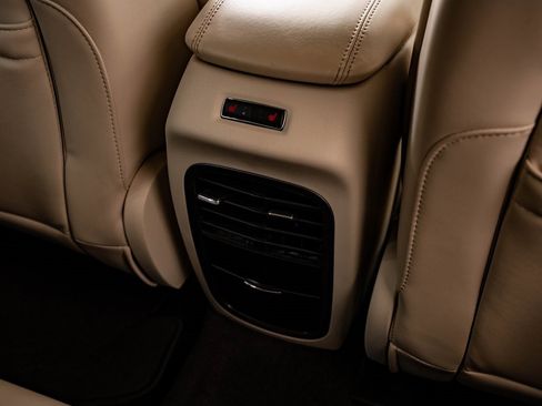 Used 2016 Lincoln MKC Reserve w/ Lincoln MKC Climate Package image 35