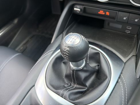 Used 2024 MAZDA MX-5 Miata RF Grand Touring RWD image 9