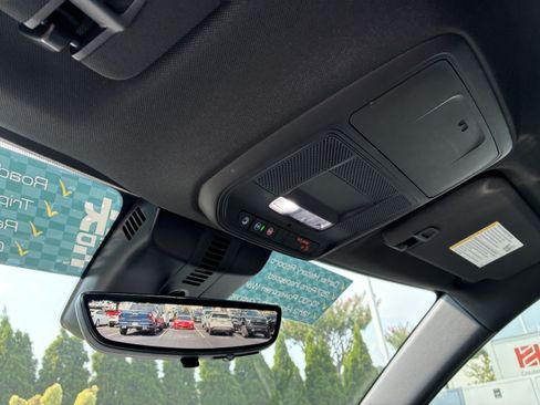 Used 2026 Chevrolet Traverse LT w/ Driver Confidence Package FWD image 38