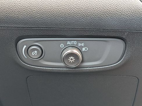 Used 2025 Buick Encore GX Preferred FWD image 17