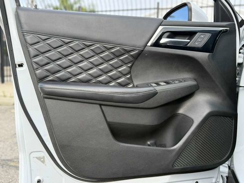 Used 2022 Mitsubishi Outlander SEL image 21