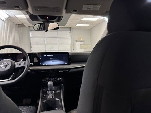 New 2026 Nissan Kicks SV image 19