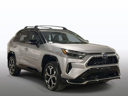 Used 2023 Toyota RAV4 XSE w/ Weather Package image 9