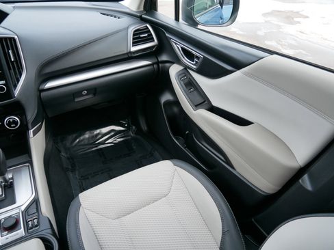 Used 2021 Subaru Forester Premium image 11