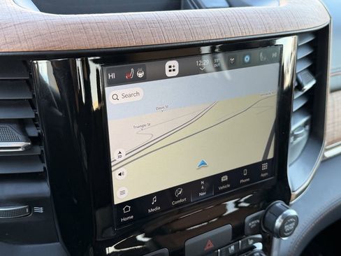 Used 2022 RAM 1500 Limited w/ Bed Utility Group image 27