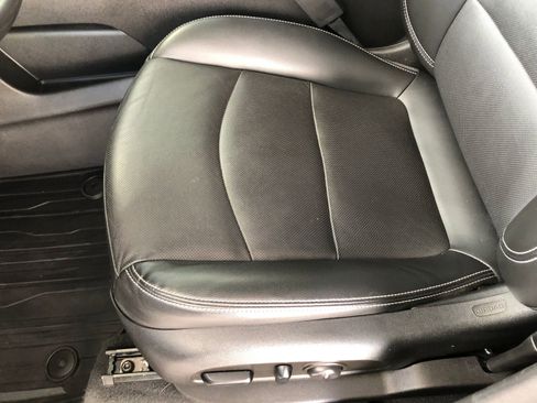 Used 2022 GMC Terrain SLT w/ Infotainment Package II AWD/4WD image 22