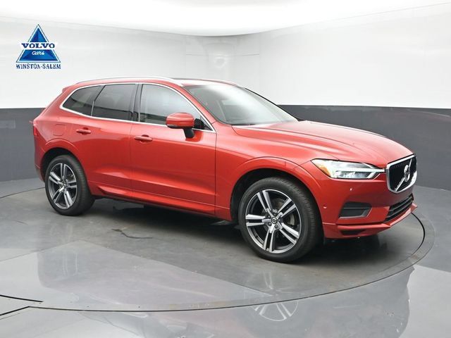 Used 2019 Volvo XC60 T5 Momentum w/ Multimedia Package FWD image 1