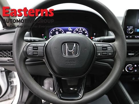 Used 2025 Honda Accord SE image 10