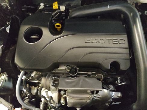 Used 2025 Chevrolet Equinox LT w/ Convenience Package II image 30