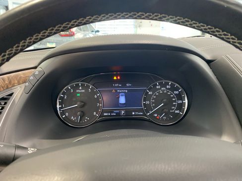 Used 2023 INFINITI QX80 Premium Select w/ All-Season Package image 24