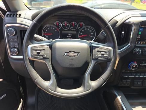 Used 2021 Chevrolet Silverado 1500 LT Trail Boss w/ Convenience Package II AWD/4WD image 6