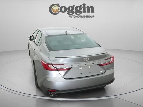 New 2026 Toyota Camry SE FWD image 11