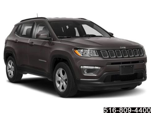 Used 2018 Jeep Compass Latitude w/ Popular Equipment Group AWD/4WD image 10