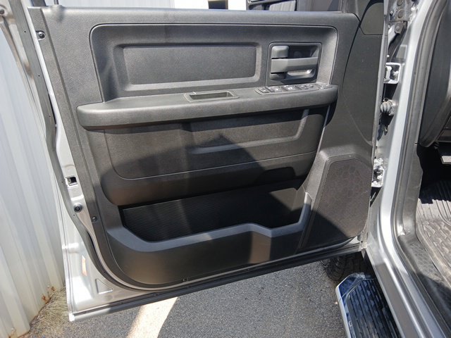 Used 2024 RAM 3500 Tradesman w/ Chrome Appearance Group AWD/4WD image 44