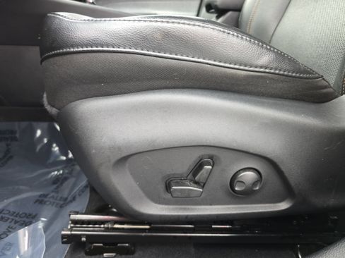 Used 2023 Jeep Compass Latitude image 27