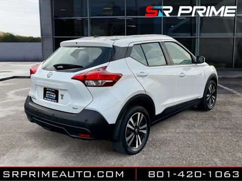 Used 2020 Nissan Kicks SV image 5