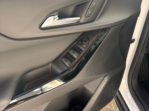 New 2026 Chevrolet Equinox LT image 13