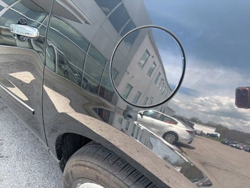 Used 2017 Chevrolet Traverse Premier image 20