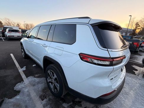 Used 2023 Jeep Grand Cherokee L Limited w/ Luxury Tech Group II image 5