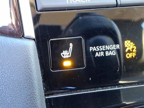 Used 2018 INFINITI Q50 Luxe w/ Essential Package (3.0T Luxe) image 25