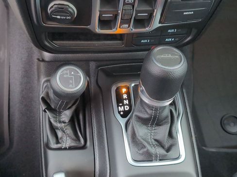 New 2026 Jeep Gladiator Sport AWD/4WD image 21