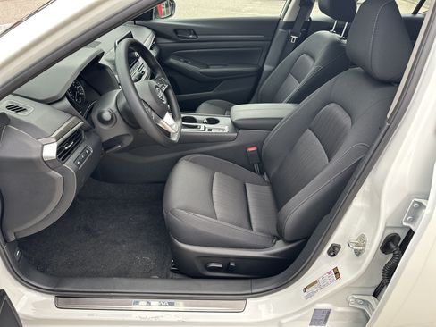New 2026 Nissan Altima 2.5 SV AWD/4WD image 4