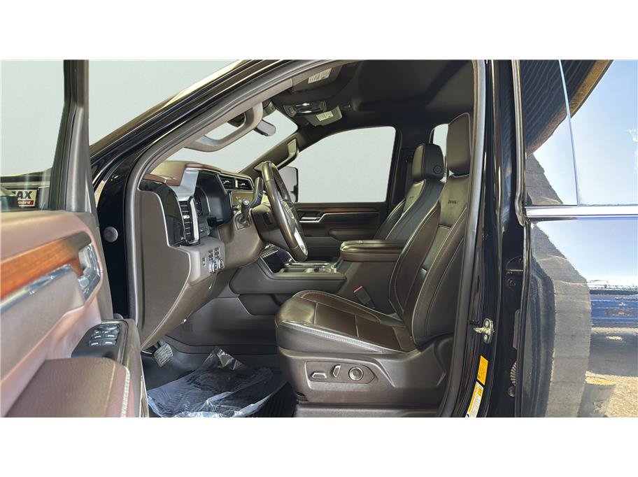 Used 2024 GMC Sierra 2500 Denali w/ Technology Package AWD/4WD image 16