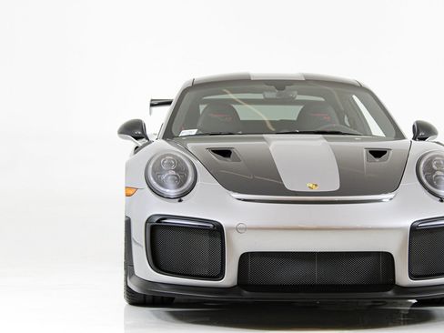 Used 2018 Porsche 911 GT2 RS RWD image 11