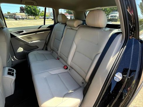 Used 2019 Volkswagen Golf Alltrack S image 22
